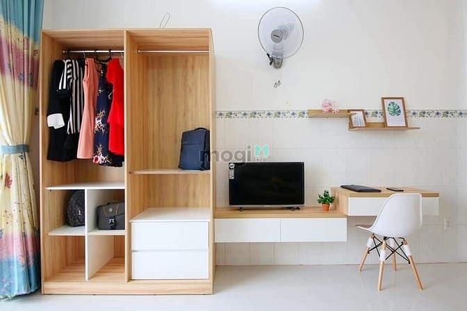 Hình ảnh Studio quận 10 ban công đầy đủ nội thất, máy giặt riêng