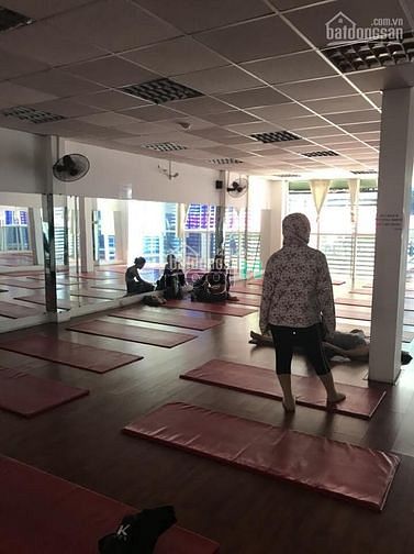 Hình ảnh Cho thuê nhà nguyên căn số 165 Bến Vân Đồn, Quận 4