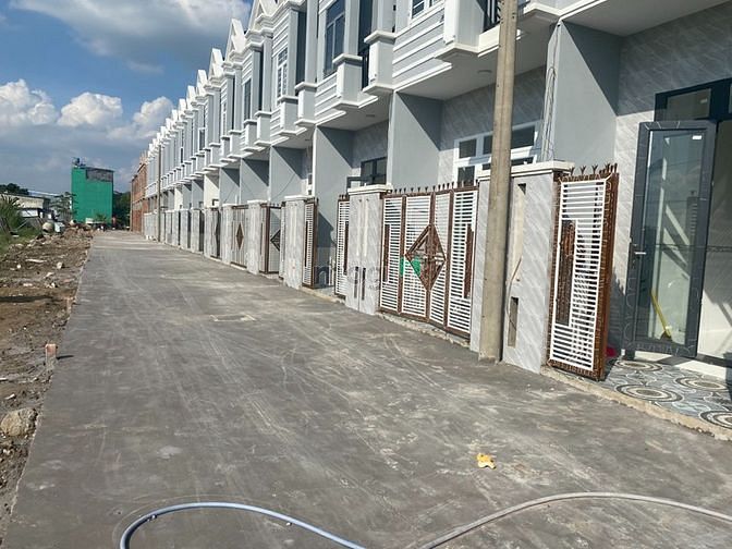 Hình ảnh bán lô đất mặt tiền đường 6m 4x15 200 triệu .