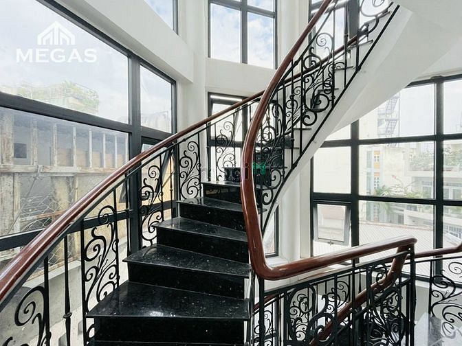 Hình ảnh Cho Thuê Căn Hộ 1 PN Mới Đường Bạch Đằng 30m2 Gần Sân Bay