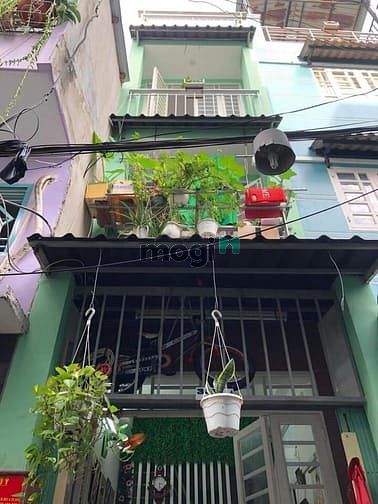 Hình ảnh Bán nhà 4 tầng Bến Vân Đồn P2 Q4