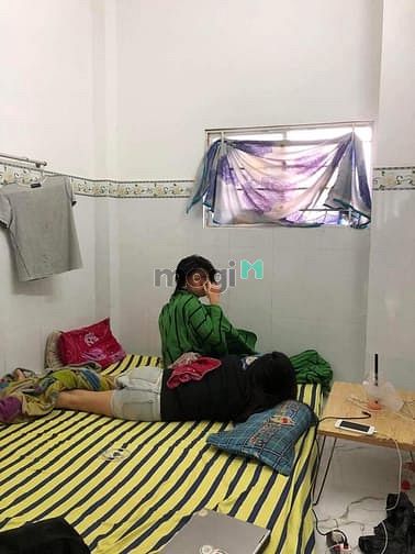 Hình ảnh Bán nhà 4 tầng Bến Vân Đồn P2 Q4