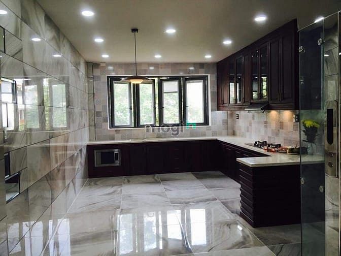 Hình ảnh Nhà Mặt Phố, Bố Làm Quan, Quẹo Lựa Bà COn Ới