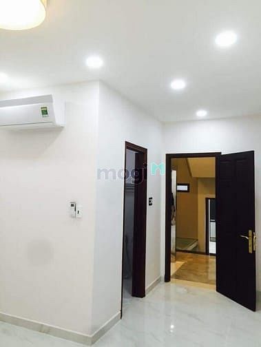 Hình ảnh Nhà Mặt Phố, Bố Làm Quan, Quẹo Lựa Bà COn Ới
