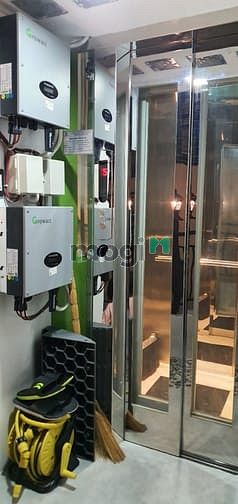 Hình ảnh Nhà Mặt Phố, Bố Làm Quan, Quẹo Lựa Bà COn Ới