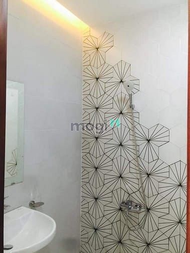 Hình ảnh Nhà Mặt Phố, Bố Làm Quan, Quẹo Lựa Bà COn Ới