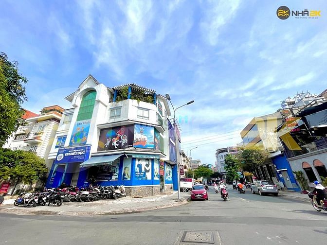 Hình ảnh Mặt tiền Nguyễn Trãi, Phường 2, Quận 5