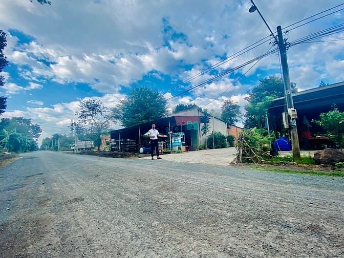 Hình ảnh Đất cách ql13 chỉ 3km. đường 18m sổ đỏ thổ cư 100m2, công chứng ngay