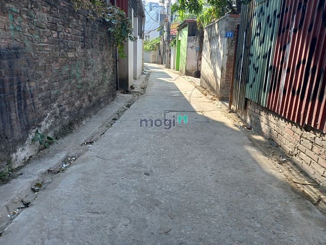 Hình ảnh Bán hộ chị gái 35m2 đất tổ 15 Thạch Bàn , ngõ rộng 3m thoáng mát .