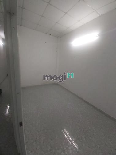 Hình ảnh Cho thuê nhà trệt chân dài hẻm xe hơi