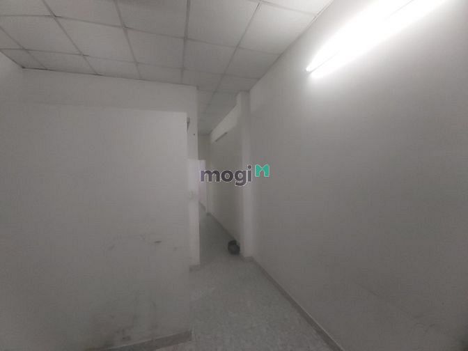 Hình ảnh Cho thuê nhà trệt chân dài hẻm xe hơi