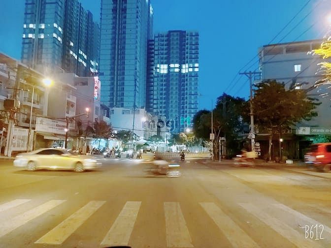 Hình ảnh Quận 6 hẻm ô tô sát MT vông vưc không QH