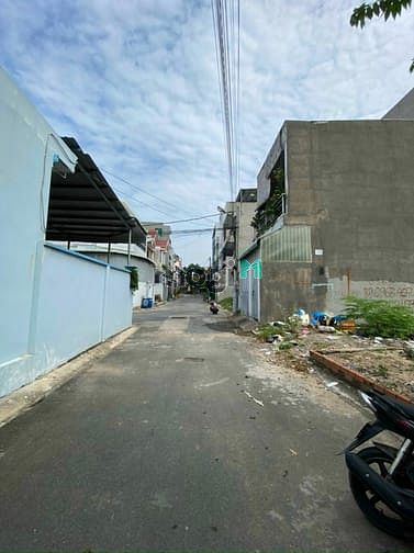 Hình ảnh Cần bán gấp lô đất 102 m2 ,đường lã xuân oai ,P tăng nhơn phú A ,TPTĐ