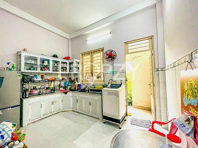 Hình ảnh Bán Nhà HXH 98M2 Gía 3Tỷ7 Đã Có Sổ