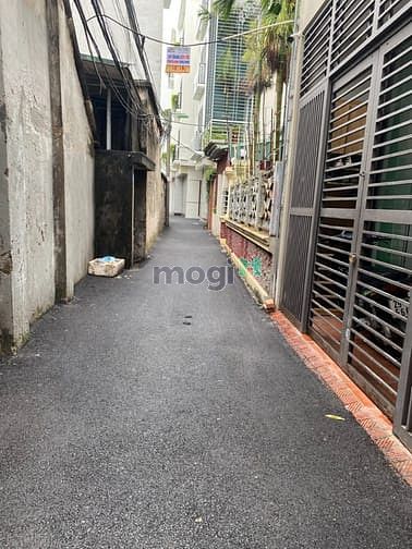Hình ảnh Chính chủ cần bán gấp 36,5m đất đối diện trường tiểu học Long Biên