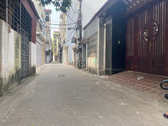 Hình ảnh Bán đất ngõ 44 Tư Đình, ngay đối diện chợ Tư Đình,ô tô vào tận đất