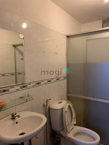 Hình ảnh Phòng cho thuê ngay nhà thi đấu phú thọ giá chỉ 2tr7, ban công