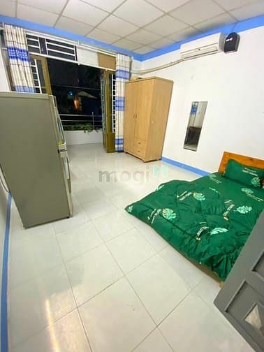 Hình ảnh Cho thuê chdv 2PN có ban công rộng 60m2