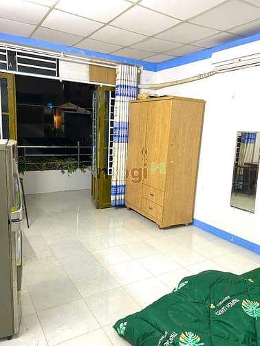 Hình ảnh Cho thuê chdv 2PN có ban công rộng 60m2
