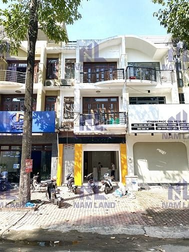 Hình ảnh 🐬 Nhà mặt tiền đường 487m2, trệt, 3 lầu, 4PN 🐬