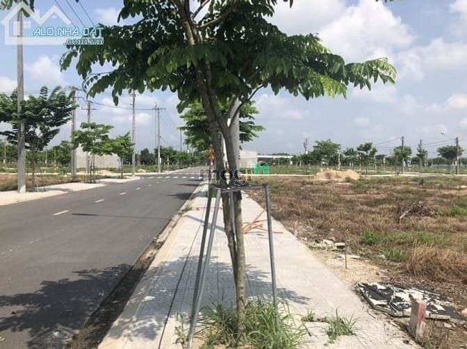 Hình ảnh Bán Đất Bình Dương, 210m2 (10x21) Mt Nhựa 16m, Dân Đông, Sổ Riêng