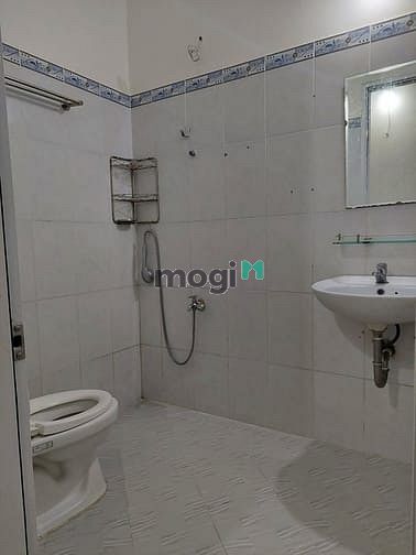 Hình ảnh Cho thuê nhà nguyên căn sát hai bên chung cư