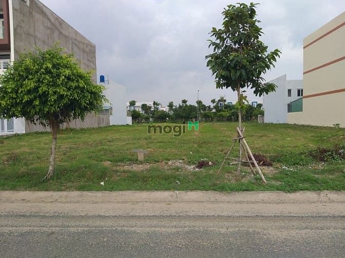 Hình ảnh Bán 5300m2 xã Phú Hòa Đông, 70x80m, giá 13 tỷ