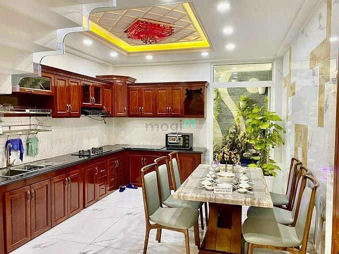 Hình ảnh Nhà Phố Cao Cấp Bình Tân Kế AeoMall Tên Lửa Bình Tân