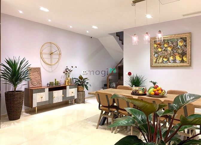 Hình ảnh Gia đình cho thuê biệt thự hồ bơi riêng, full nội thất, 5pn, 69tr/th