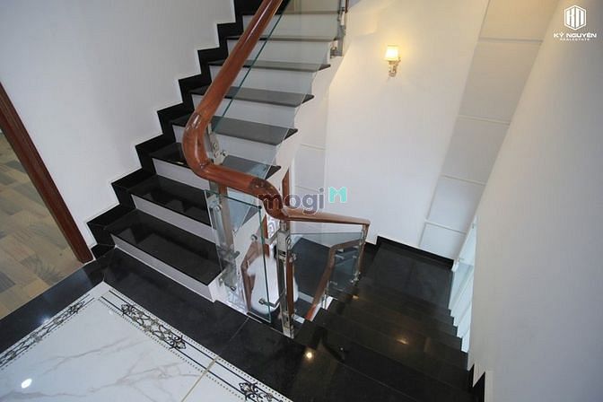 Hình ảnh Cho thuê Nhà 1T 4L, 5PN mới 100% đường  Tạ Quang Bửu - QL 50( 4x14m)