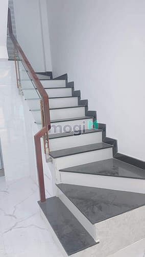 Hình ảnh Nhà bán gấp Xóm Chiếu phường 14 Q4