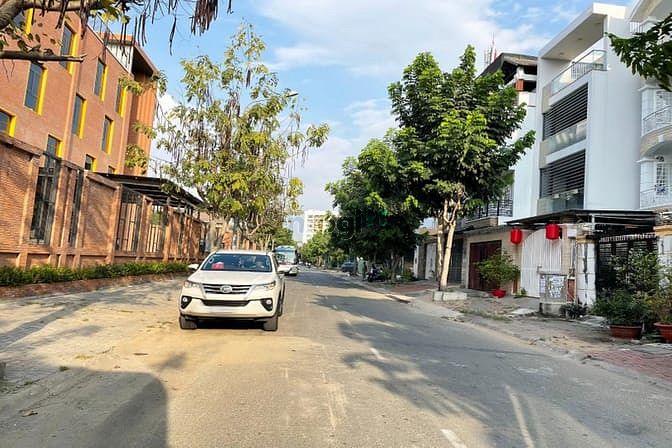 Hình ảnh Lô Đất Vị Trí Đẹp 5x24m KDC Nam Long Trần Trọng Cung, P.TTĐ, Q.7