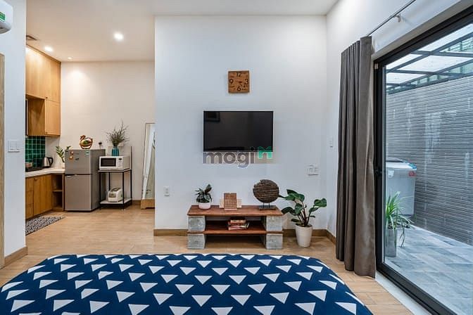 Hình ảnh Hifriendz hỗ trợ cọc studio có sân vườn rộng rãi