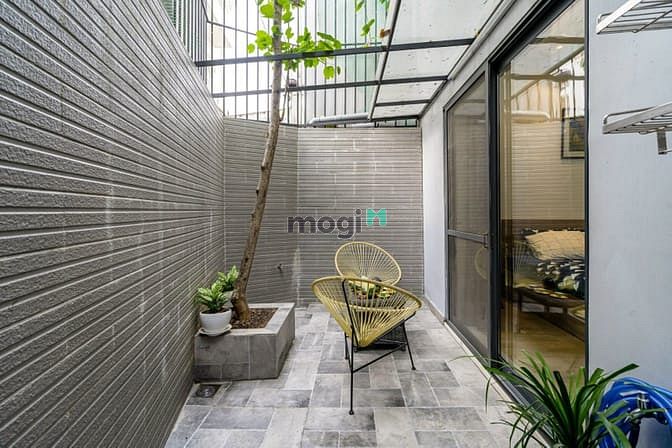 Hình ảnh Hifriendz hỗ trợ cọc studio có sân vườn rộng rãi