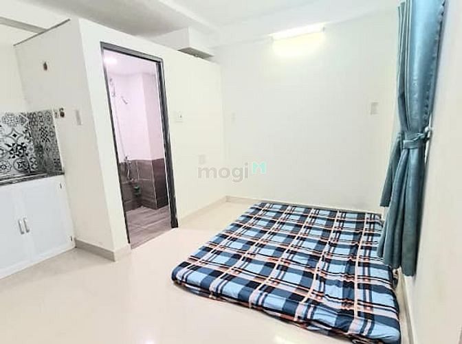 Hình ảnh Phòng gác lửng mới 100% ngay ngã 3 âu cơ - lũy bán bích