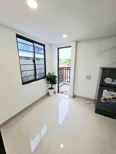 Hình ảnh Phòng gác lửng mới 100% ngay ngã 3 âu cơ - lũy bán bích