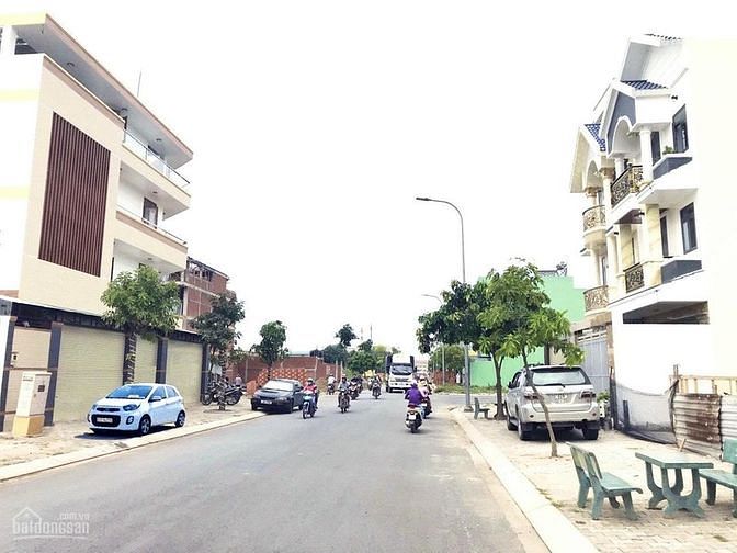 Hình ảnh Cần bán gấp lô đất đắc địa ngay gần trung tâm Aeon Mall Bình Tân KDC