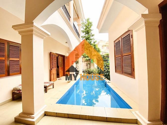 Hình ảnh Cho thuê Villa kiến trúc cổ xưa của Pháp giữa lòng Quận 2