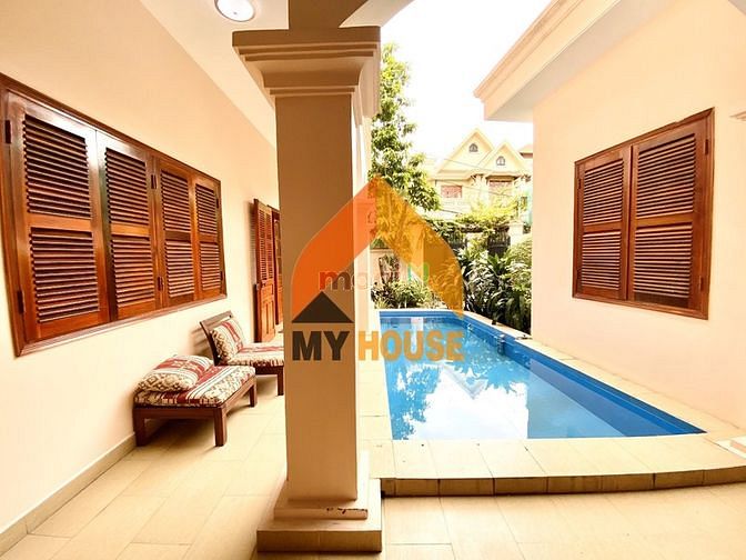 Hình ảnh Cho thuê Villa kiến trúc cổ xưa của Pháp giữa lòng Quận 2