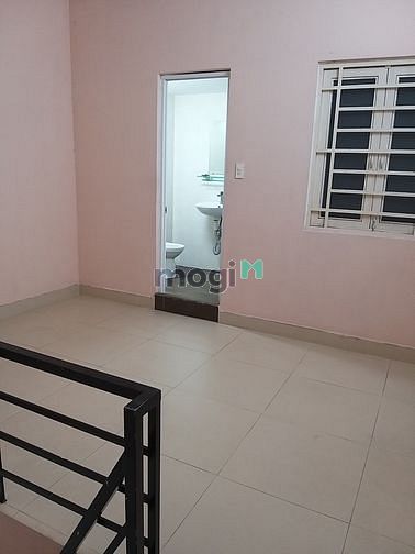 Hình ảnh Cho thuê nhà 4x18m 1 lầu 3pn 2wc giá 10 triệu