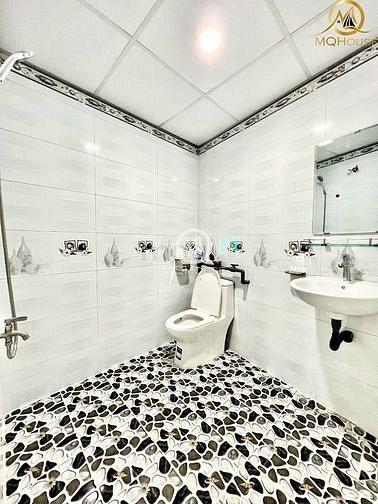 Hình ảnh Phòng ban công Chu Văn An giá rẻ