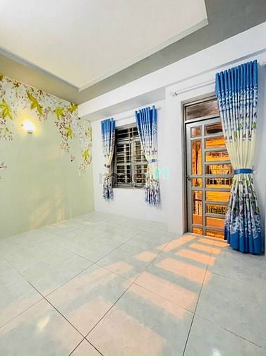Hình ảnh Nhà cần bán gấp Tôn Đản quận 4 Sổ hồng riêng