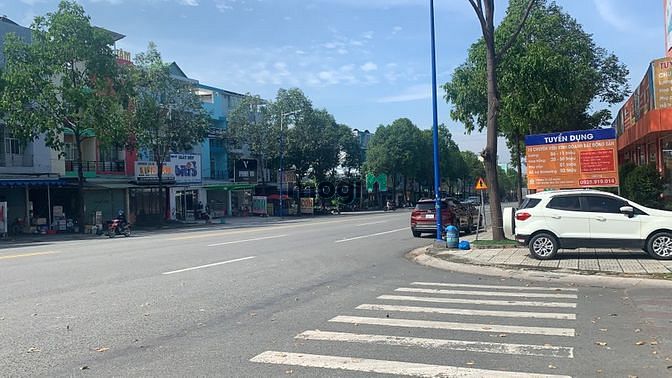Hình ảnh 450m2 Full thổ cư.Gần TTTM,đường lớn.Khu dân cư.SHR