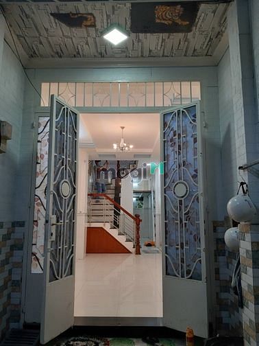 Hình ảnh Bán gấp căn 1 trệt 1 lầu Đường Lưu Chí Hiếu