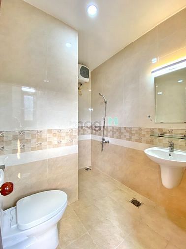 Hình ảnh Căn Hộ Ban Công Siêu Thoáng - Một Căn Duy Nhất Ngay 3 Tháng 2 Q10