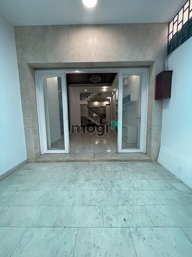 Hình ảnh Nhà cho thuê MT Tên Lửa , 3.5 tấm , có sẵn nội thất , mới đẹp
