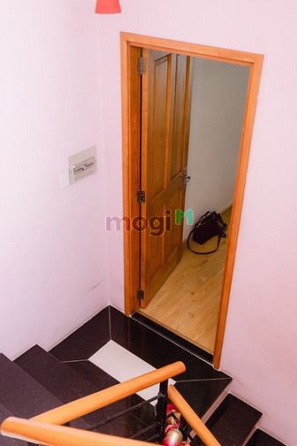 Hình ảnh Cho thuê nhà hẻm 8m ngay chợ Phường 10, Quận 10
