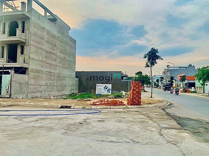 Hình ảnh Cần bán đất đối diện khu công nghiệp Lê Minh Xuân, SHR
