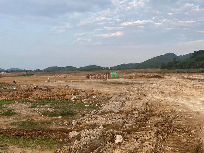 Hình ảnh Chính chủ cần bán lô đất thổ cư sổ đỏ 1233m2 tại Thạch Thất, Hà Nội