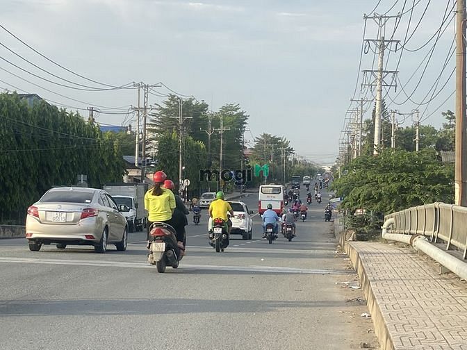 Hình ảnh Lô 10x26 mặt tiền đường 16m KDC Tên lửa mở rộng, dân đông, thổ cư 100%